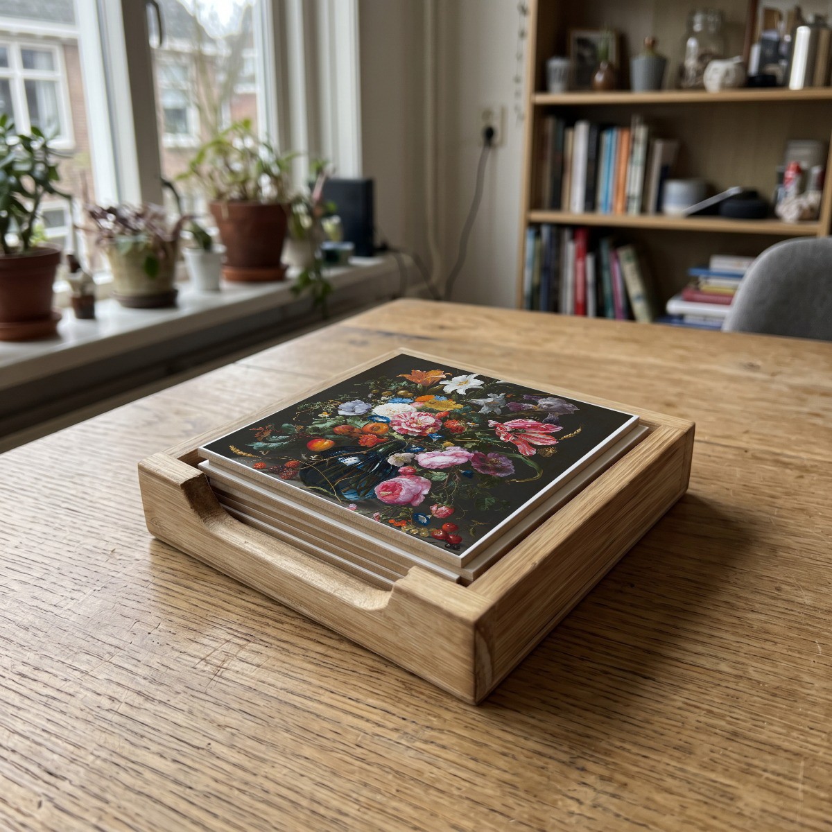 De Heem 07, houten onderzetter in het houten bakje (het houten bakje is apart verkrijgbaar)