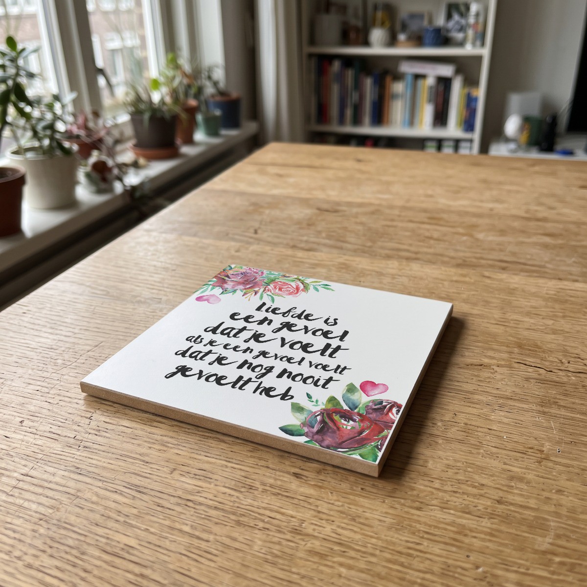 Floral quote 27, gedrukt op een houten onderzetter